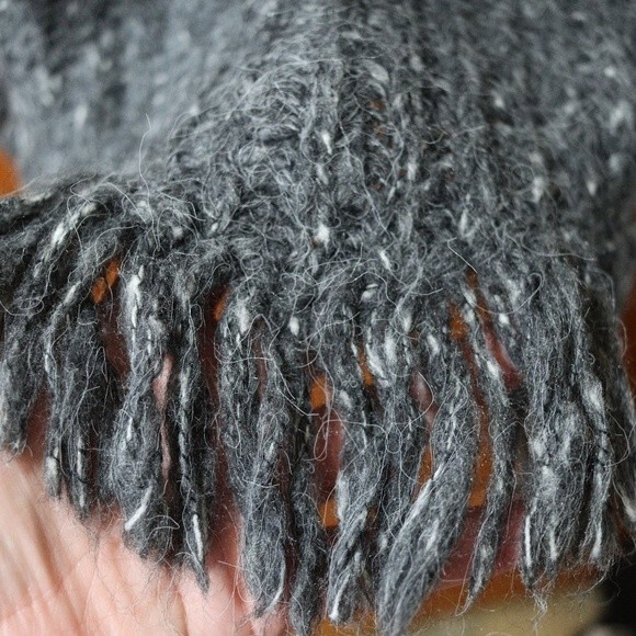 Fownes Gray Ribbed Knit Poncho Blanket Sweater OS - Picture 3 of 8